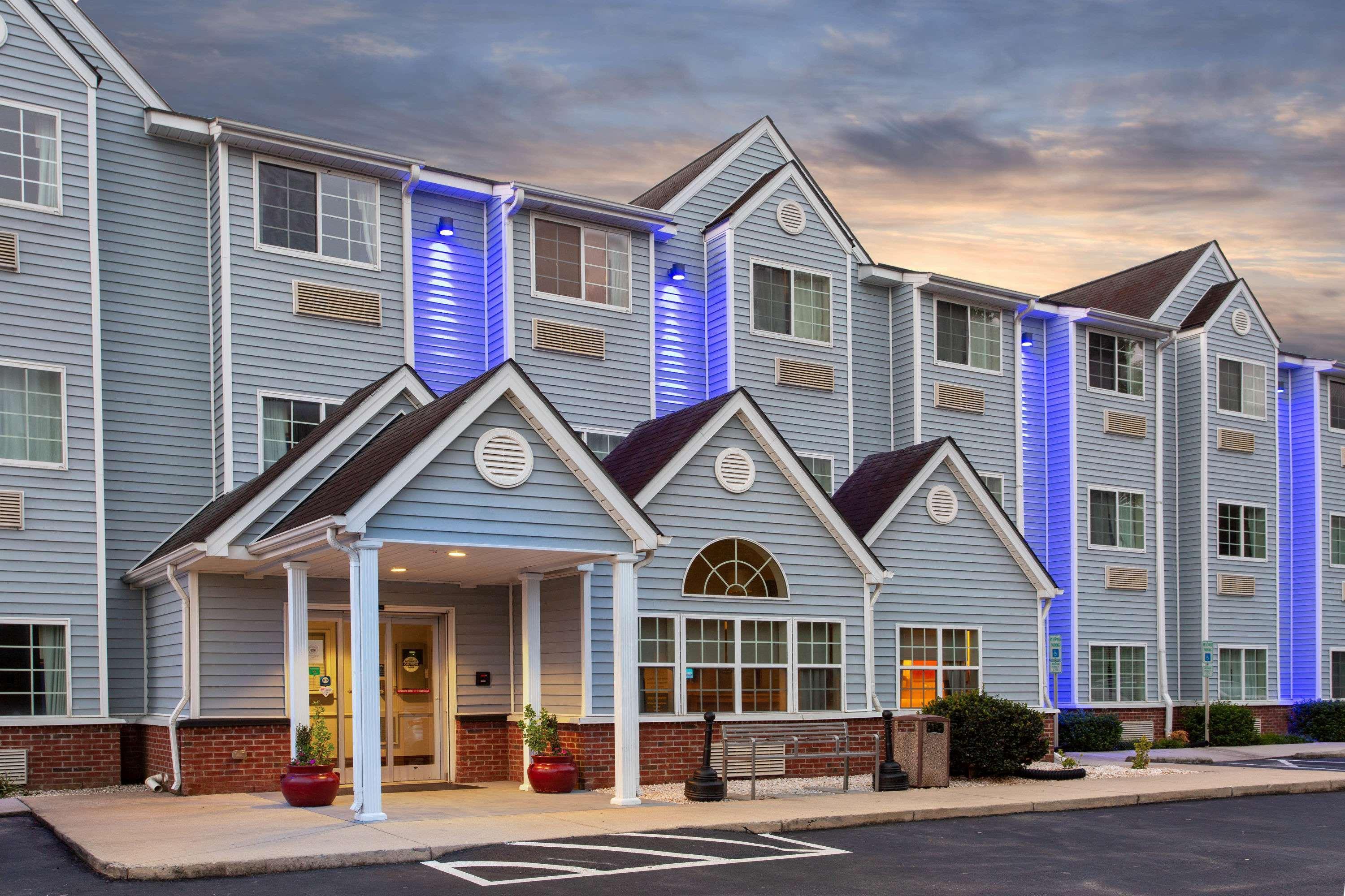 Microtel Inn & Suites By Wyndham Lillington/Campbell University Exterior foto